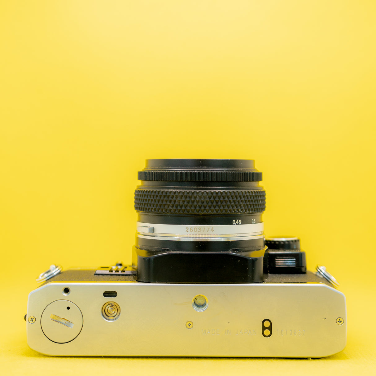 Olympus OM10 + Zuiko 50mm 1.8 - 35mm SLR Vintage Film Camera - Not Manual Adapter incluided *