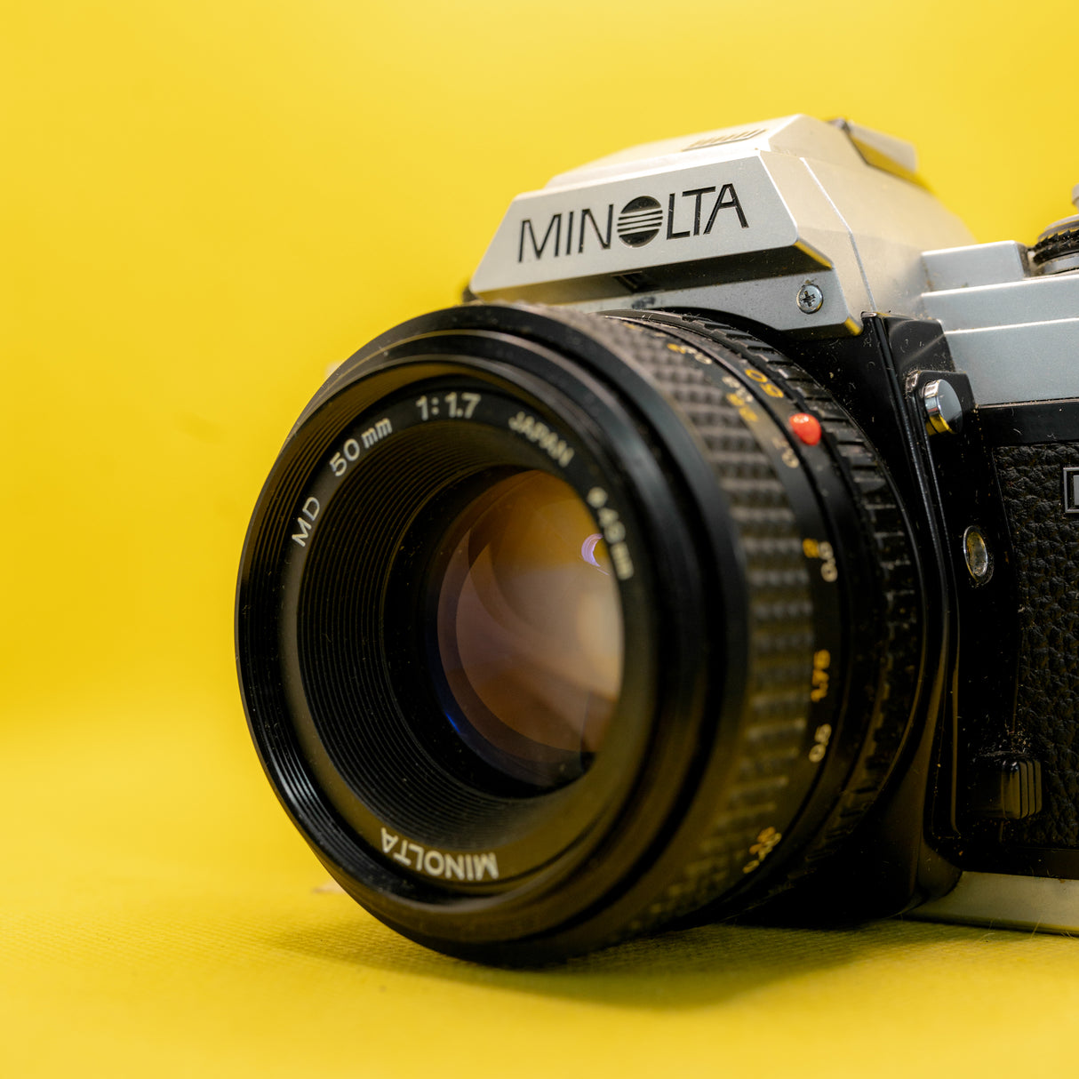 Minolta X300  + MD 50mm 2.0 - SLR 35mm Film Camera